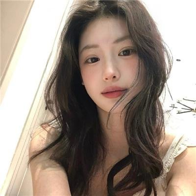 月亮中的亚马逊女人
